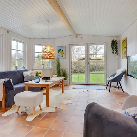 Maybrit - 50m From The Sea By Interhome Assens