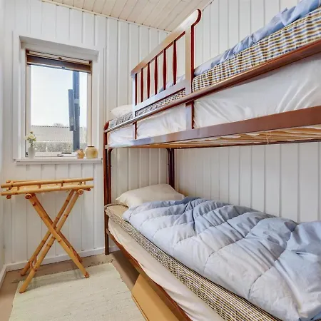 Vakantiehuis Maybrit - 50m From The Sea By Interhome Assens