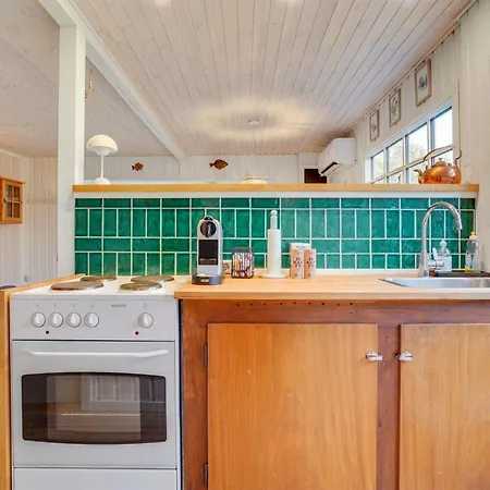Maybrit - 50m From The Sea By Interhome Nyaraló Assens